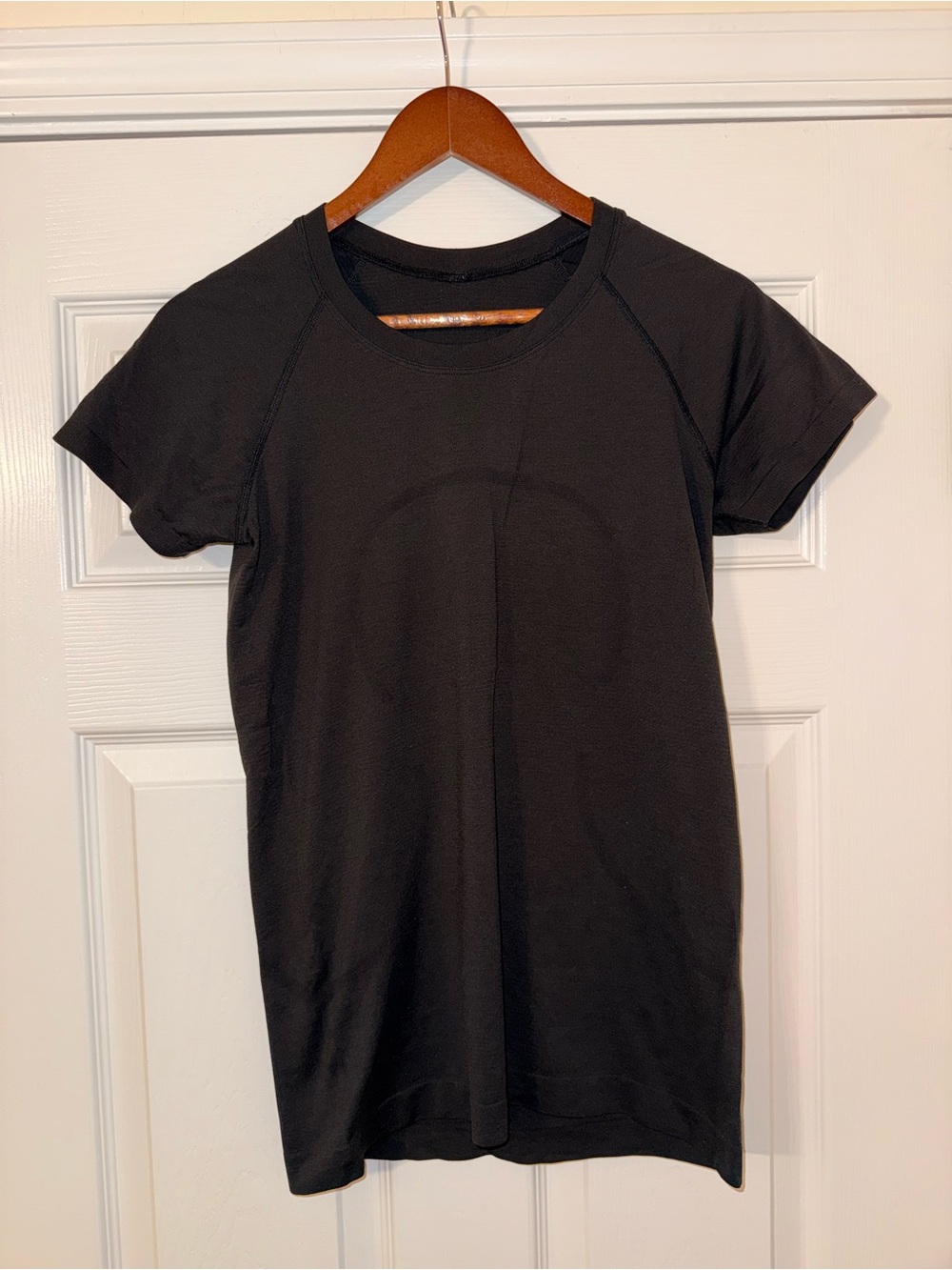 lululemon athletica Black Short Sleeve Women's Tee